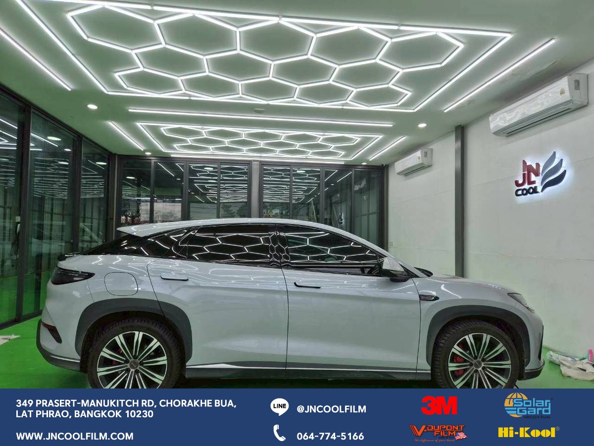 Review of the installation of V-Dupont window tint on a BYD SEALLION 7 electric car, covering the entire vehicle including the roof - photo 3